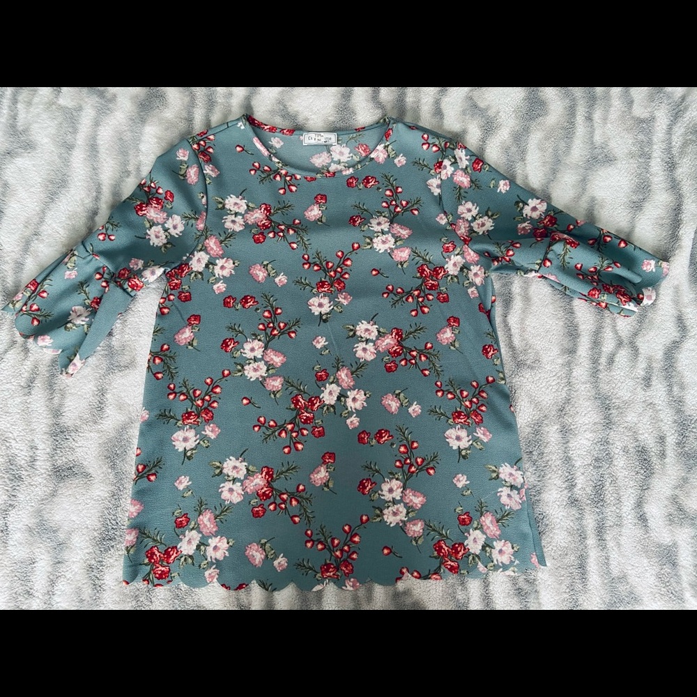 Floral boutique quarter sleeve